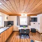 Haus Kristall *
