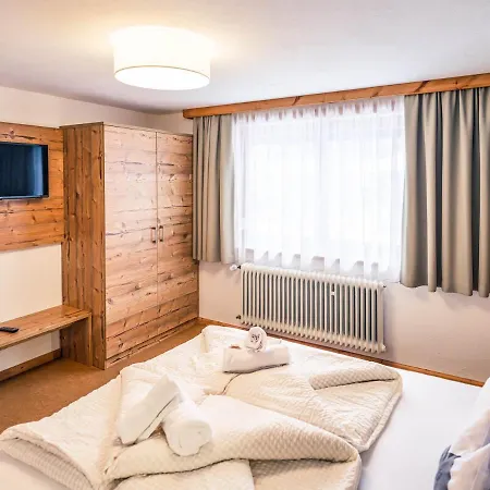 Daire Haus Kristall Tannheim